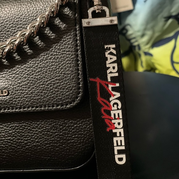 Karl Lagerfeld Small Flap with KeyChain - Picture 4 of 6